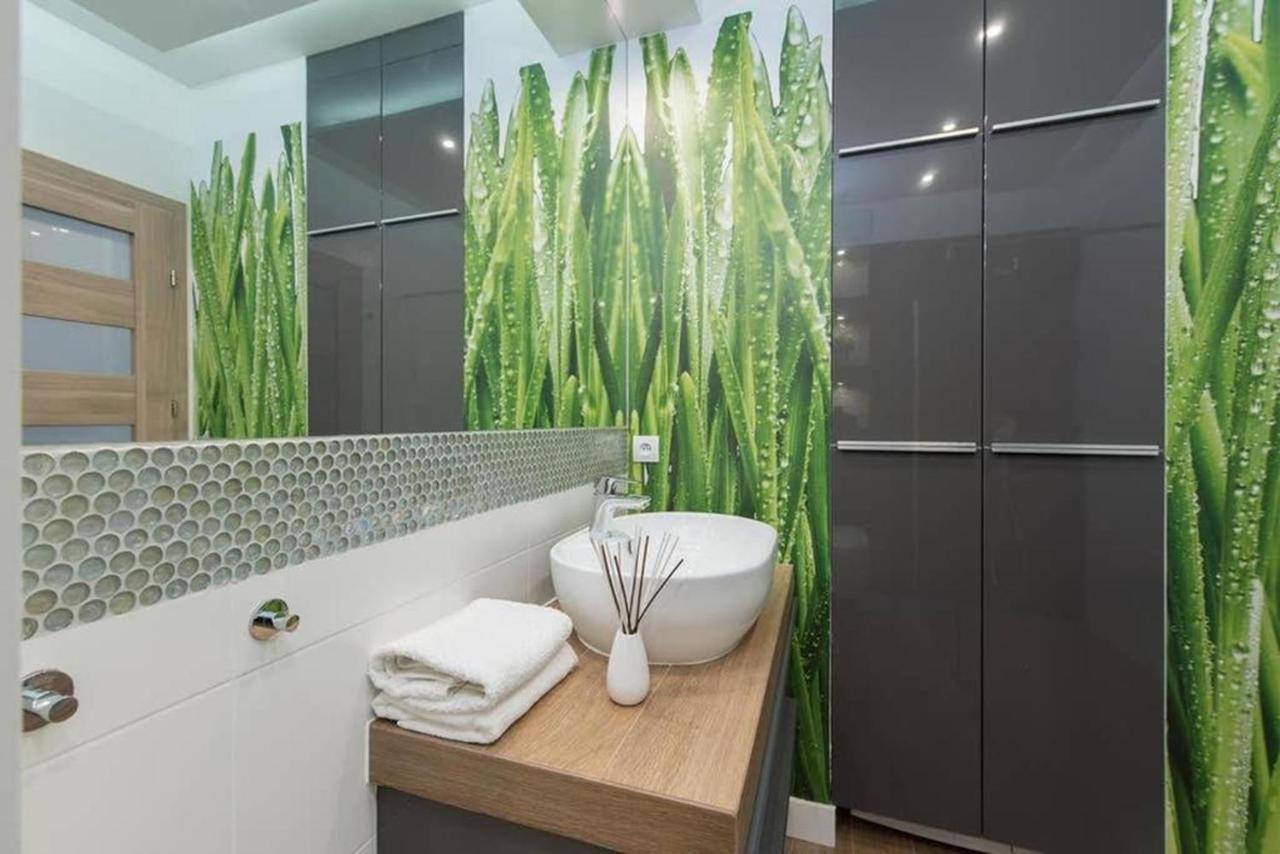 Modern And Cozy- Golden Apartments- Central Location Varşovia Exterior foto
